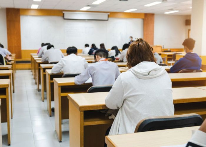 student taking English language test like IELTS, PTE, Duolingo and many more.